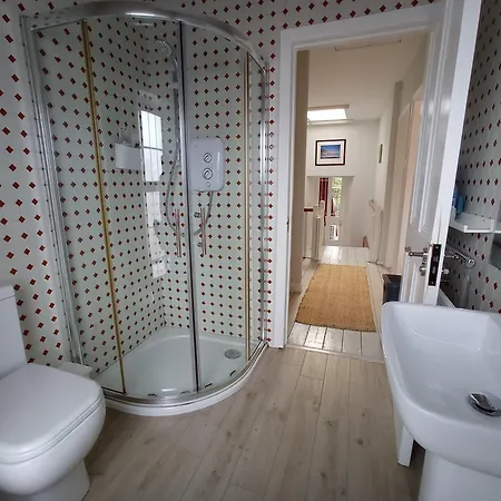 No 14 -a Cosy Townhouse In