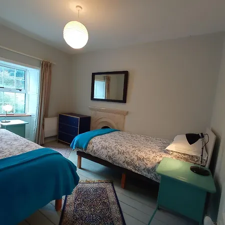 No 14 -a Cosy Townhouse In *