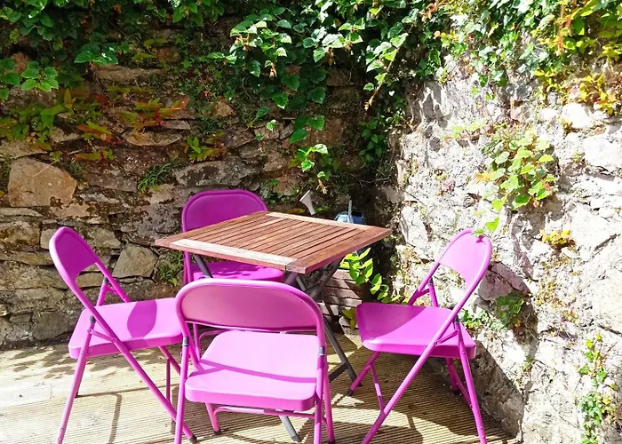 No 14 -a Cosy Townhouse In