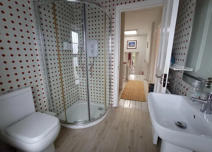 No 14 -a Cosy Townhouse In